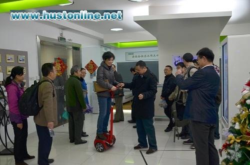 3044am永利集团官网自动化公司考察团参观易步科技.JPG